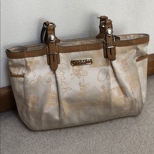 SUMMER White Coach Shoulder Bag